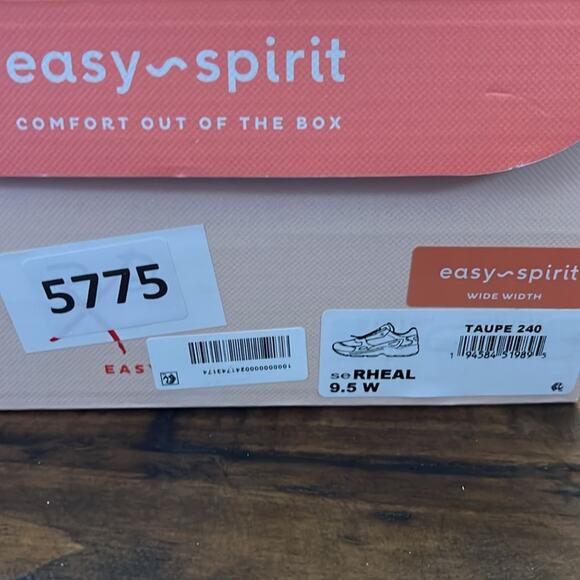 Easy Spirit Rheal Comfort Walking Sneaker Taupe NEW Size 9.5 Wide - Picture 10 of 10